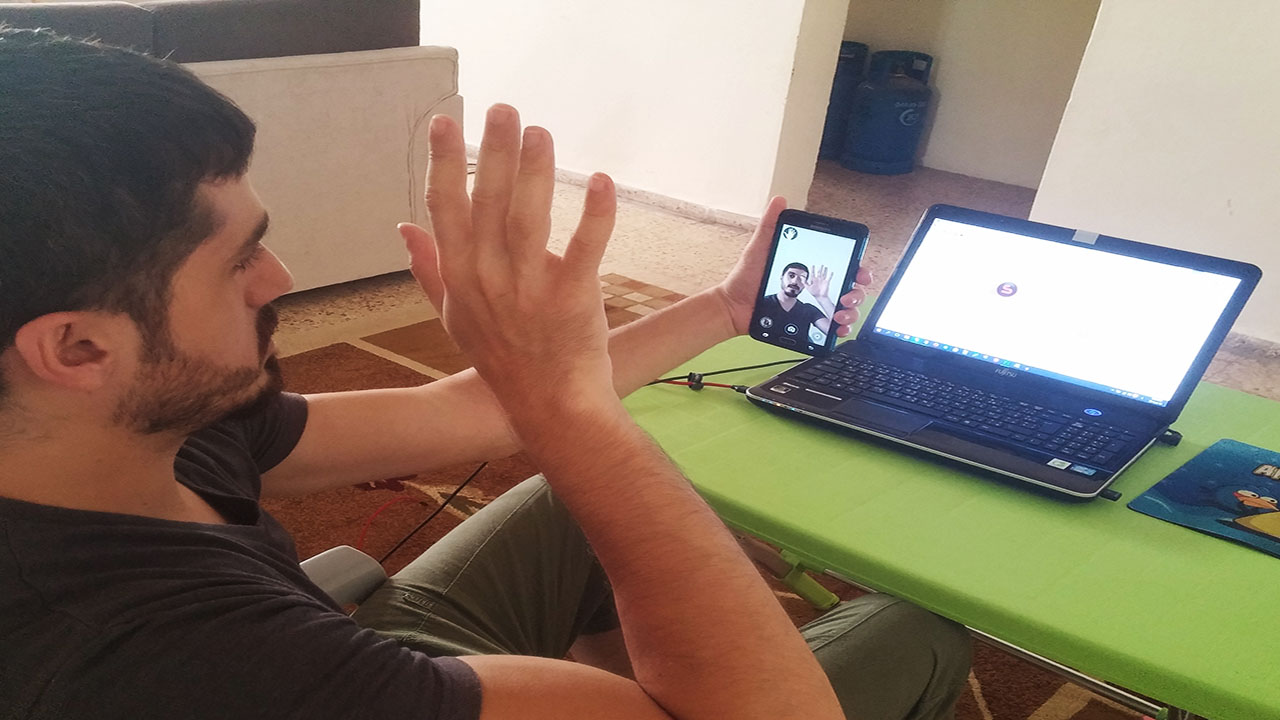 تطبيق Snapi لالتقاط صور سيلفي بدون ان تلمس الهاتف فقط بتحريك يدك | بحرية درويد